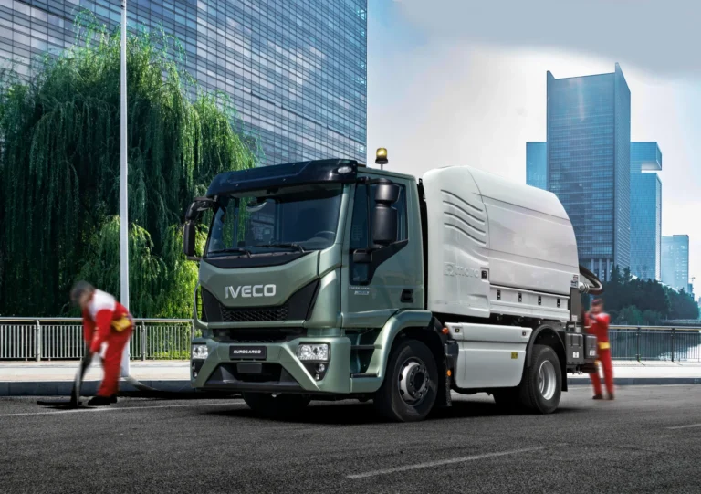 IVECO werfvoertuig met tank